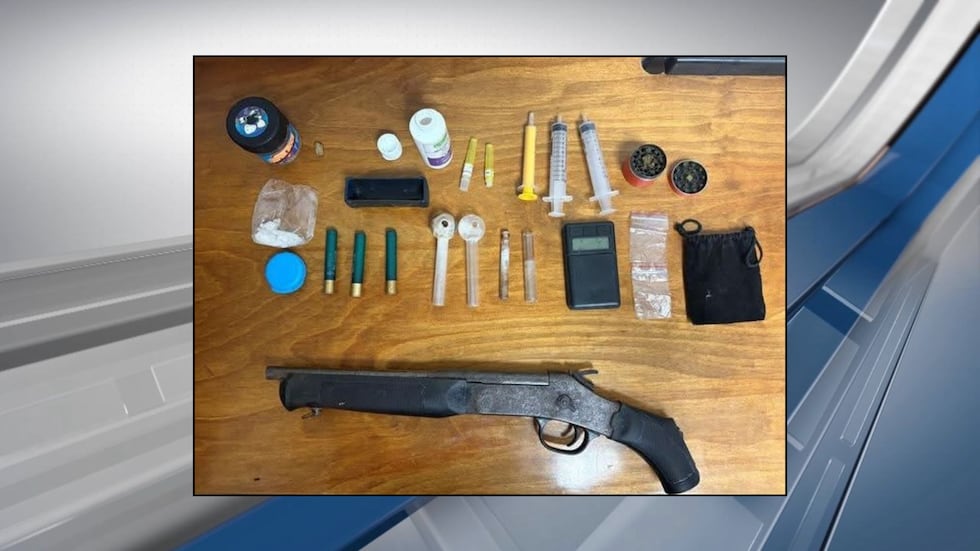 Drogas y arma de fuego incautadas tras parada de tráfico en el Condado de Tyler.