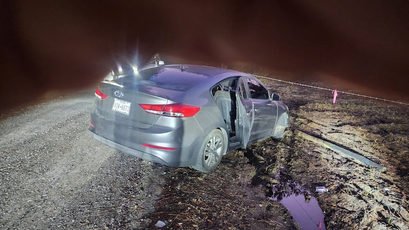 Huida de sospechosos desata persecución en Buna