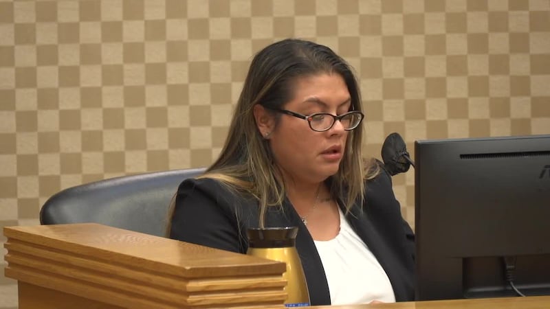 Día 4 del juicio: Comienzan las deliberaciones en el juicio contra Angelita Ruiz acusada de...
