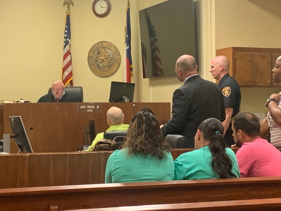 Lindale man pleads guilty