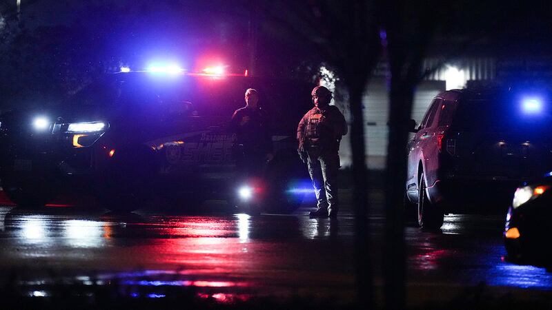 Un niño muerto y cuatro heridos tras un tiroteo en un mercado en Texas