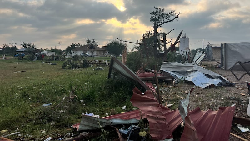 Daños por tornado en Matador