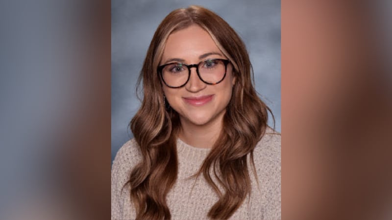Brianna Coppage, una maestra de 28 años de una escuela secundaria de Missouri, fue...