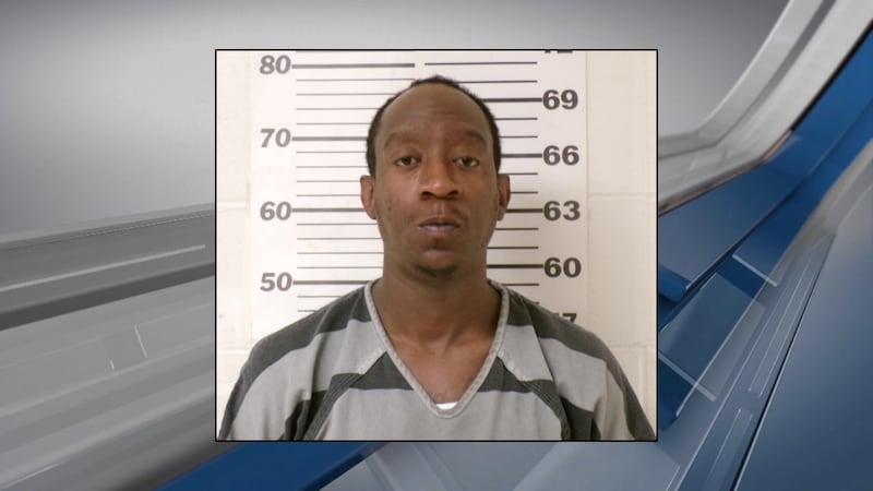 Armond Jamal Roberts, de 31 años y residente de Athens.