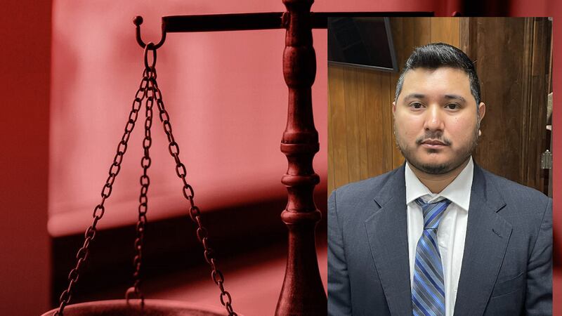 Fernando Rey Torres, de 37 años, mecánico, está siendo juzgado en el Tribunal de Distrito 19...