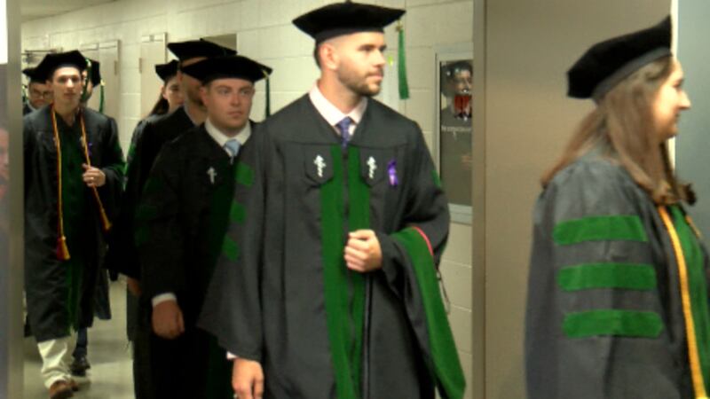 Reforma de préstamos estudiantiles eliminará Grad Plus y límites de préstamo