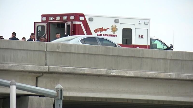 Un chofer de Uber en Texas resultó gravemente herido después de que una pasajera presuntamente...