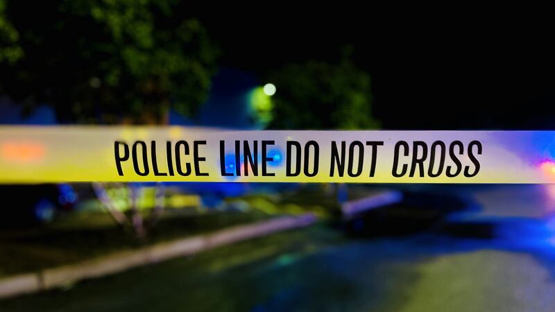 La policía está investigando la muerte de un hombre cuyo cuerpo fue encontrado a lo largo de...