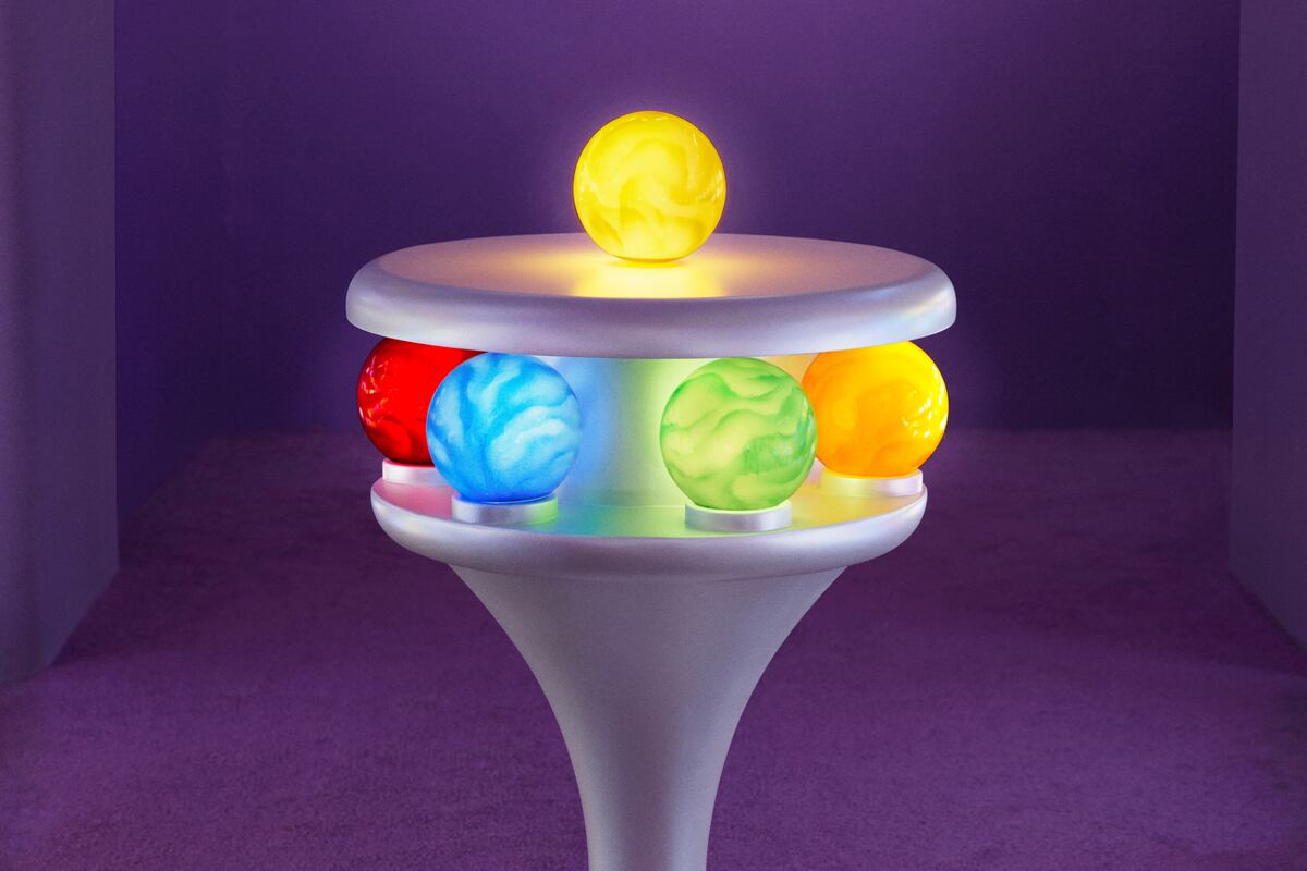 preloaded gallery image