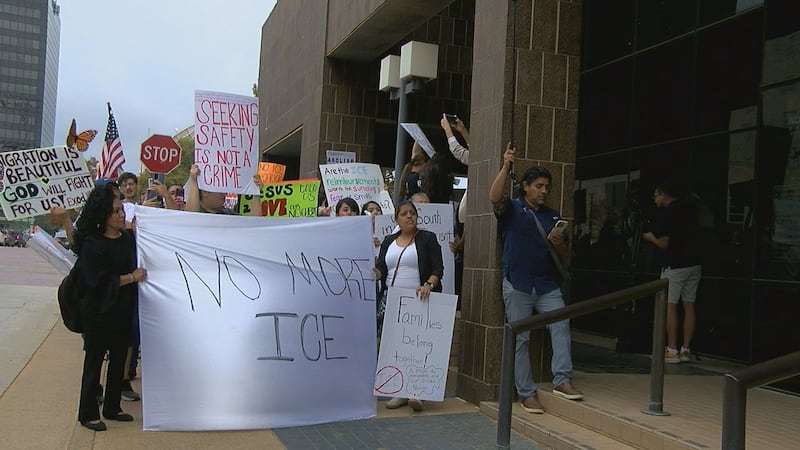 El alguacil Josh Joplin solicitó la aprobación tras aproximadamente dos horas de comentarios...