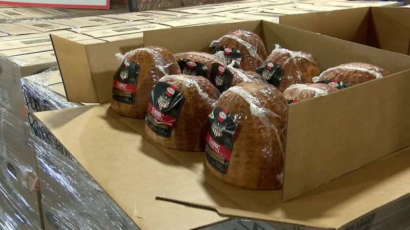 Brookshire Grocery Company y Hormel Foods donan $100,000 en jamones para ayudar a la comunidad