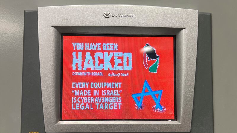 Esta foto facilitada por la Autoridad Municipal de Aguas de Aliquippa muestra la pantalla de...