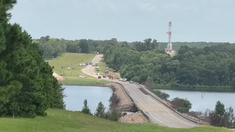 Roll-over crash blocks FM 852 traffic across Gilmer Lake