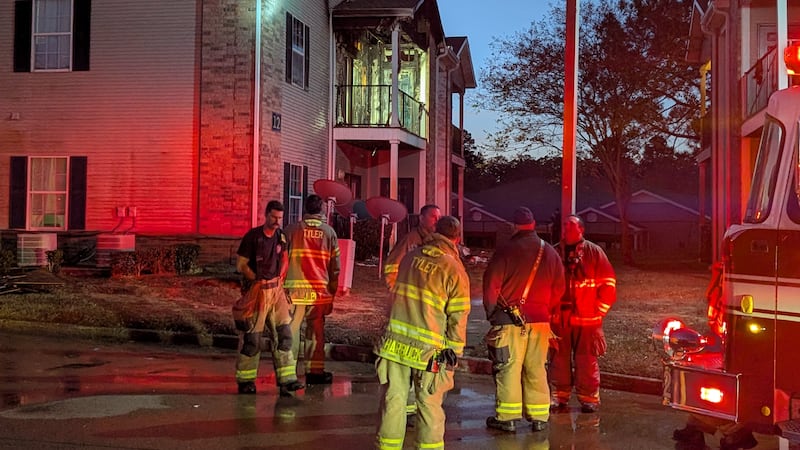 Incendio en Tyler desplaza a familia de apartamentos