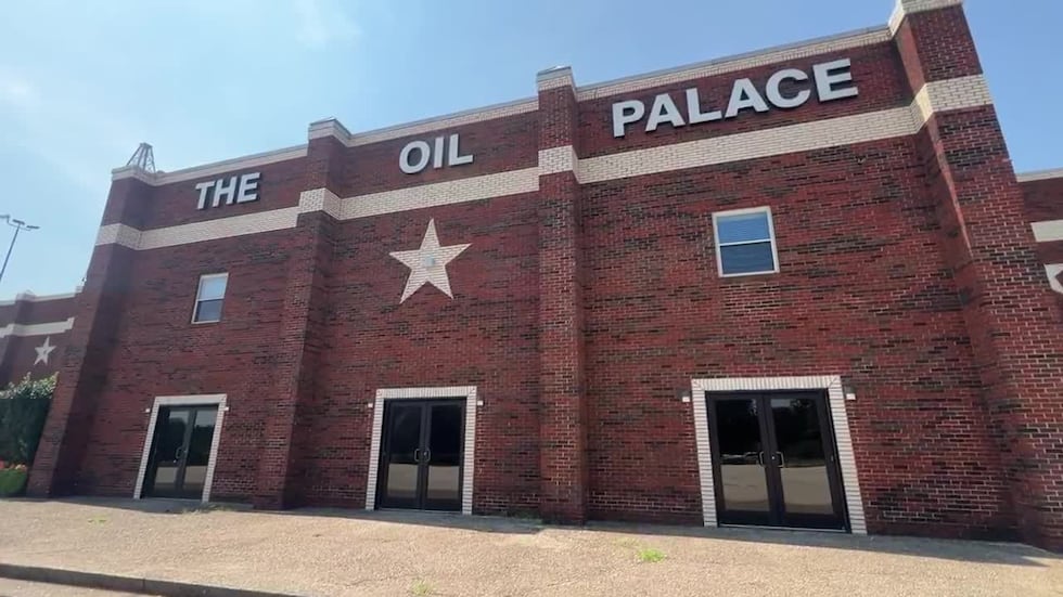 Bank seeks sale of Tyler Oil Palace