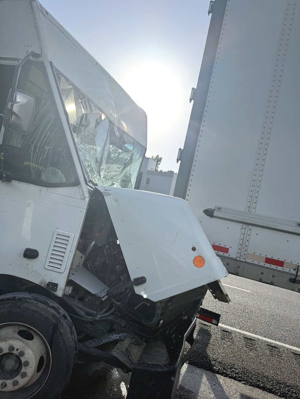FedEx driver dies in Lufkin wreck