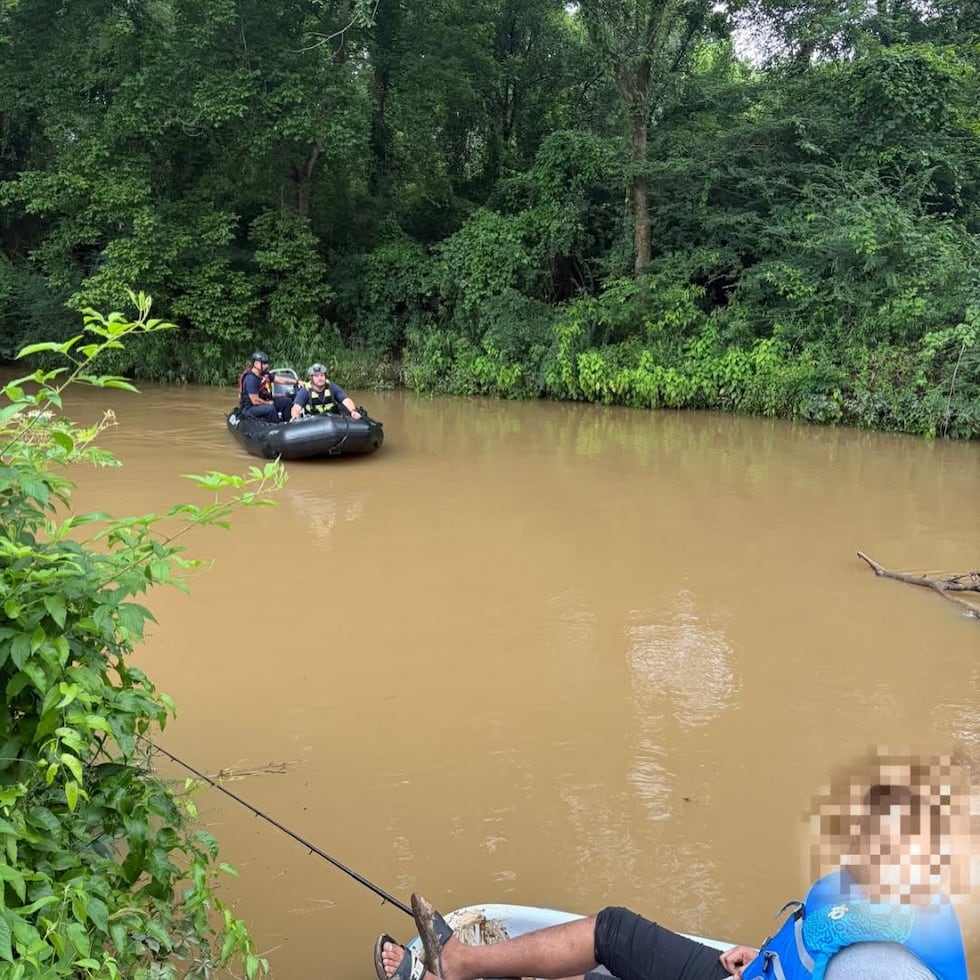 Smith County ESD2 rescue 2 on Pecan Creek
