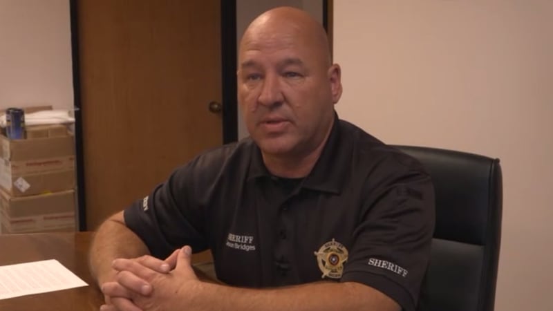 El sheriff del condado de Nacogdoches realiza operativos encubiertos contra la venta de...