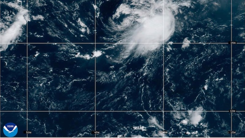 Esta imagen satelital de la NOAA tomada a las 11:21 a.m. EST del miércoles 12 de agosto de...