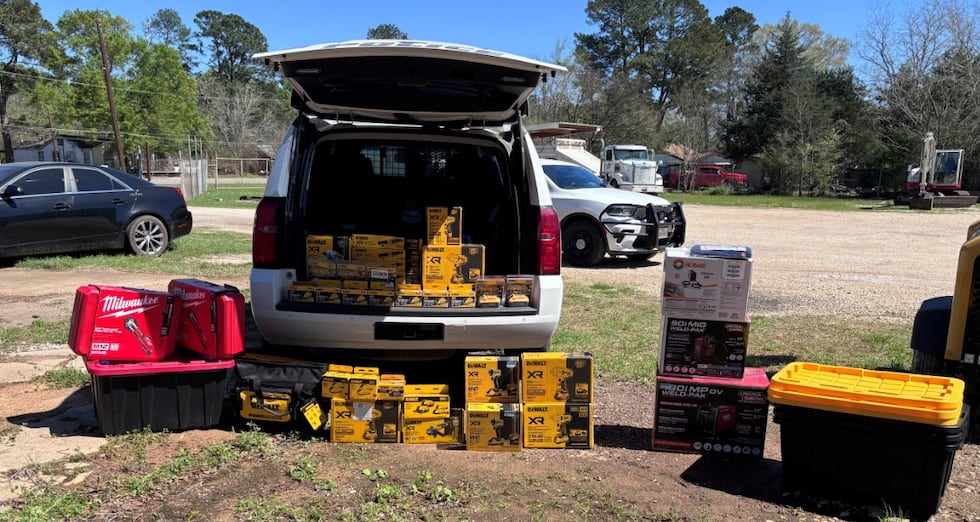 La policía de Crockett busca a un sospechoso tras recuperar herramientas robadas con un valor...