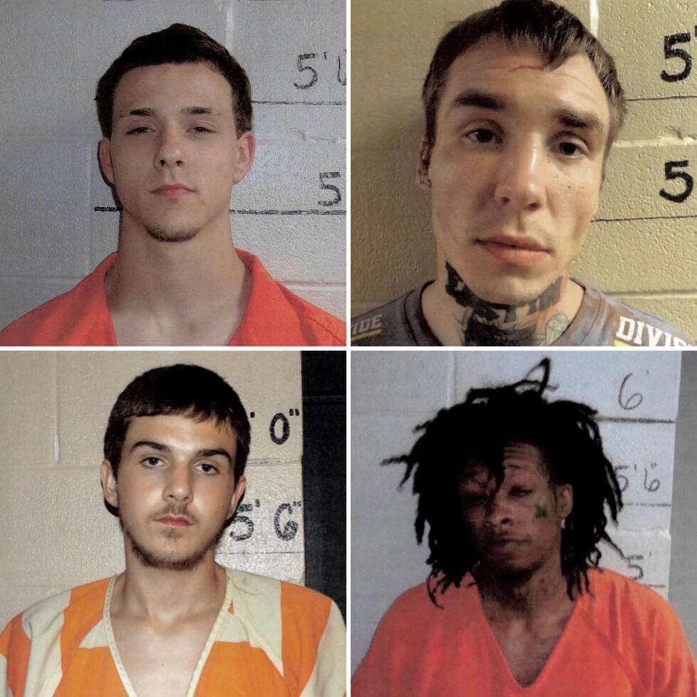 Cuatro reclusos escaparon del condado de McCurtain, Oklahoma.