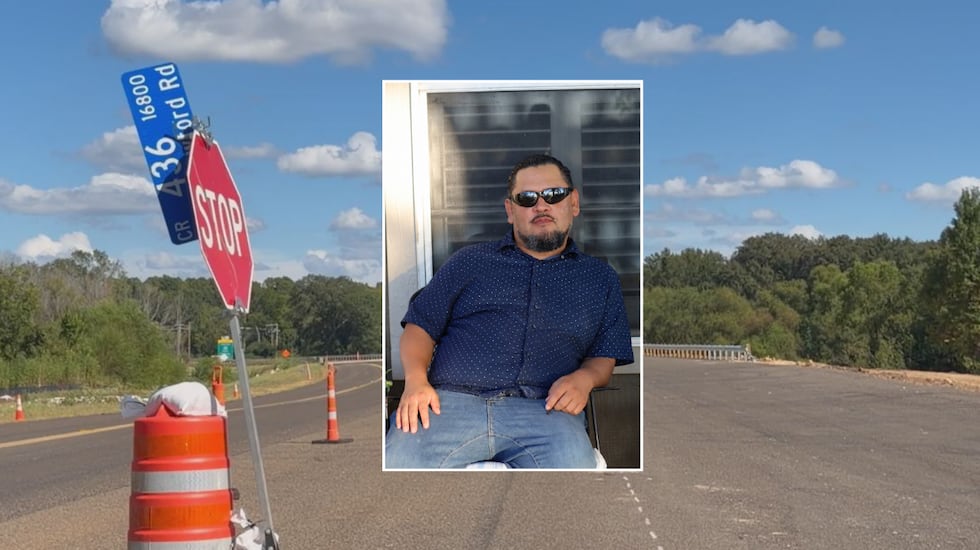 La declaración jurada indica que Félix Hernández Nava, de 48 años, circulaba en bicicleta...