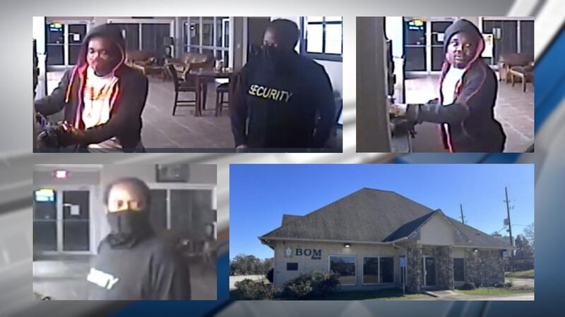 En el vídeo se puede ver a uno de los sospechosos con una sudadera negra con capucha y una...