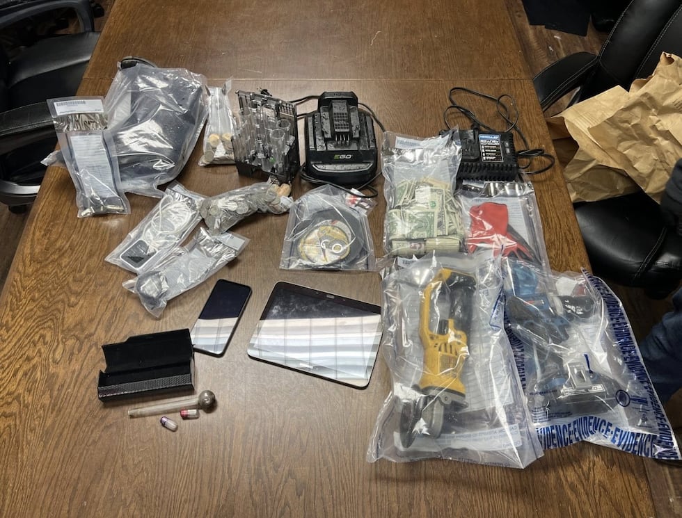 Jasper woman Amber Mock wanted for Brookeland, Jasper burglaries