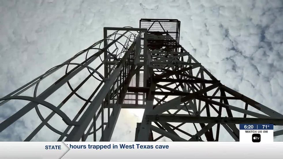 New 75-foot beacon installed at East Texas Regional Airport