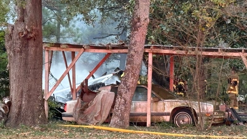 Casa declarada pérdida total en incendio en condado Smith
