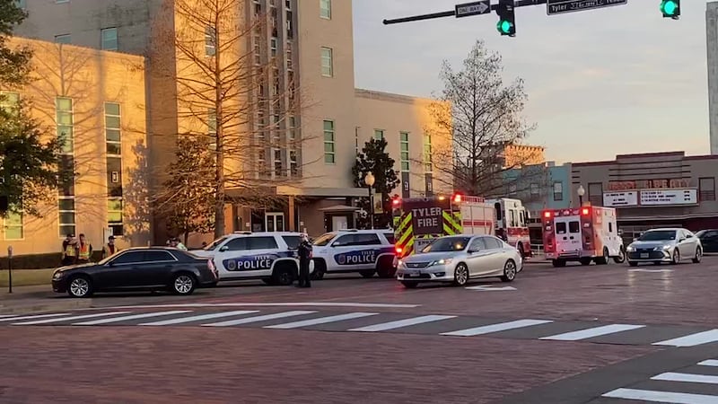 Peatón atropellado cerca del juzgado en Tyler.