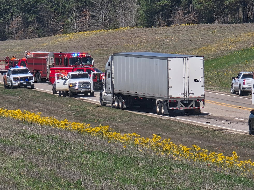 1 muerto y al menos 3 heridos en un accidente en la autopista Toll 49