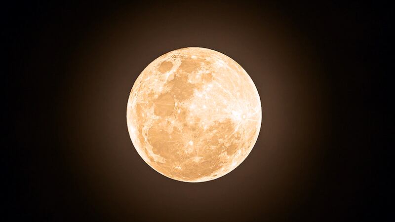 luna llena en aries 2023