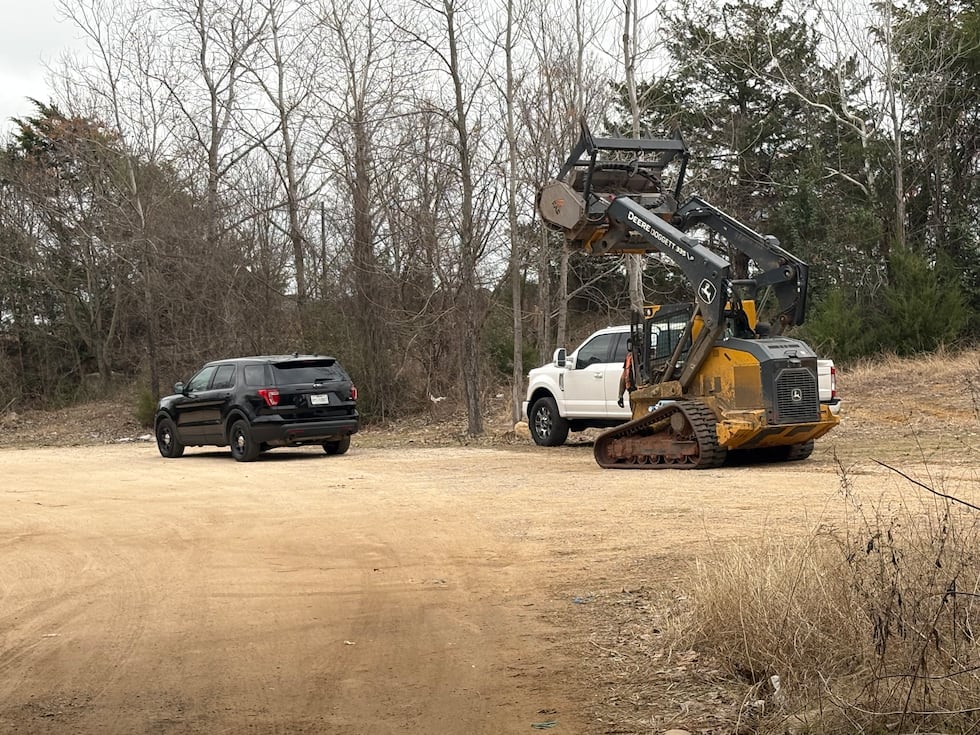 Demolición de la "ciudad de tiendas de campaña" de Tyler