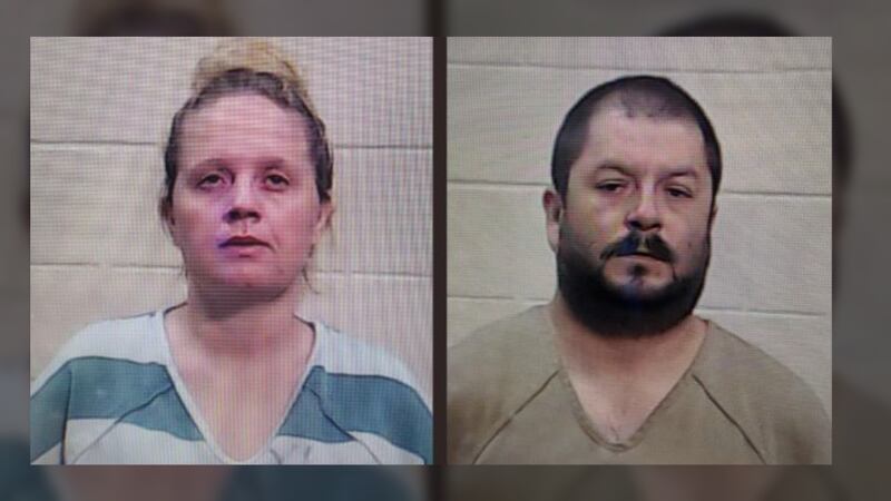 La madre del niño, Megan Lange, de 29 años, y el padrastro del niño, Rodolfo Reyes, de 33...