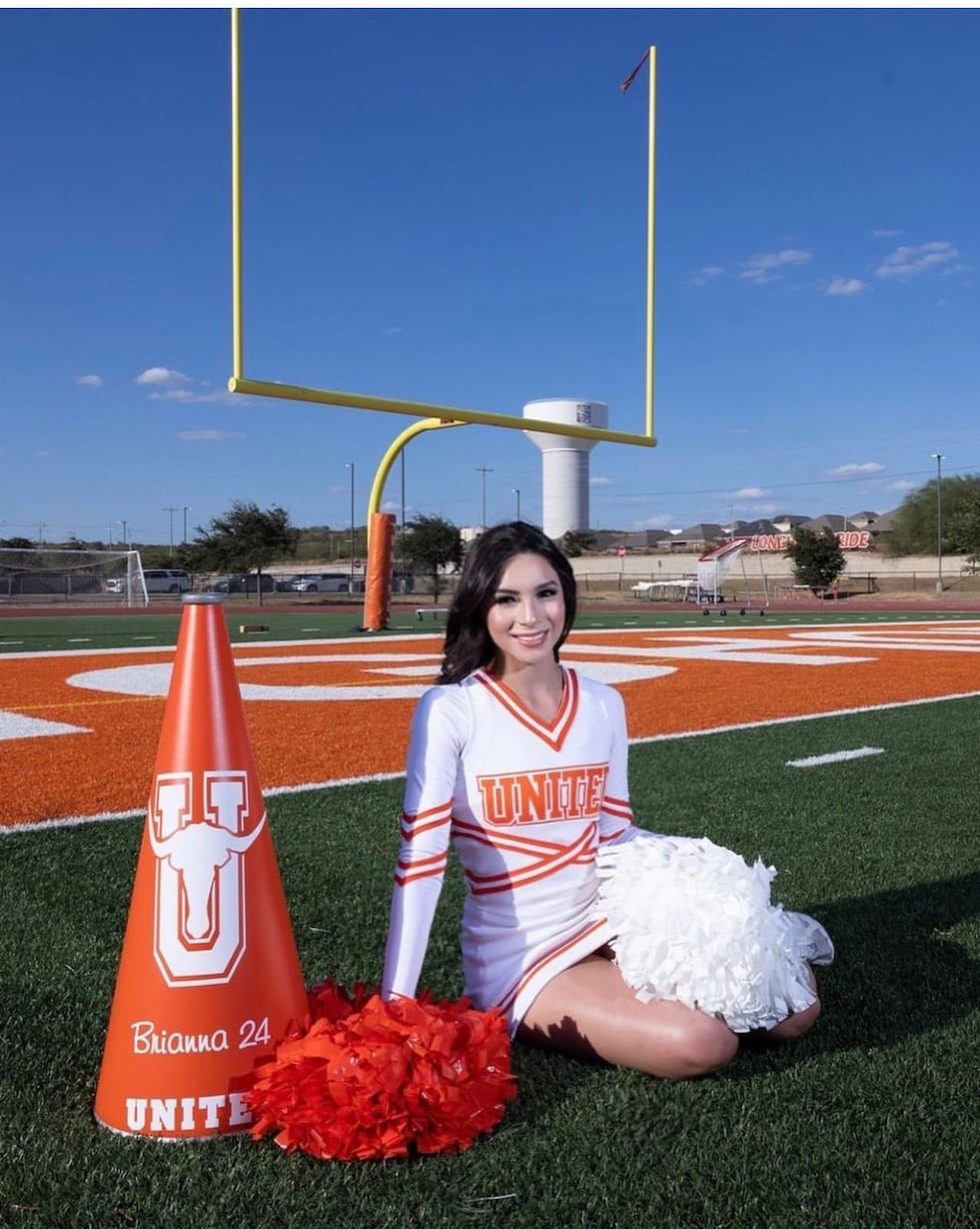Una madre exige respuestas tras hallar muerta a su hija tras un partido entre la Universidad...