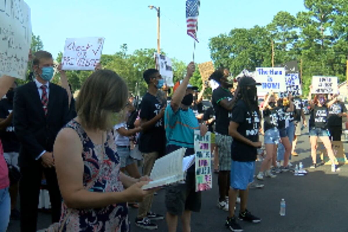 preloaded gallery image