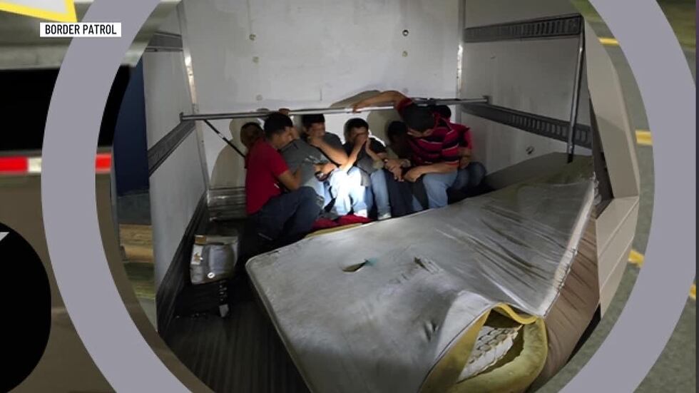 Box truck driver arrested for human smuggling at Laredo checkpoint