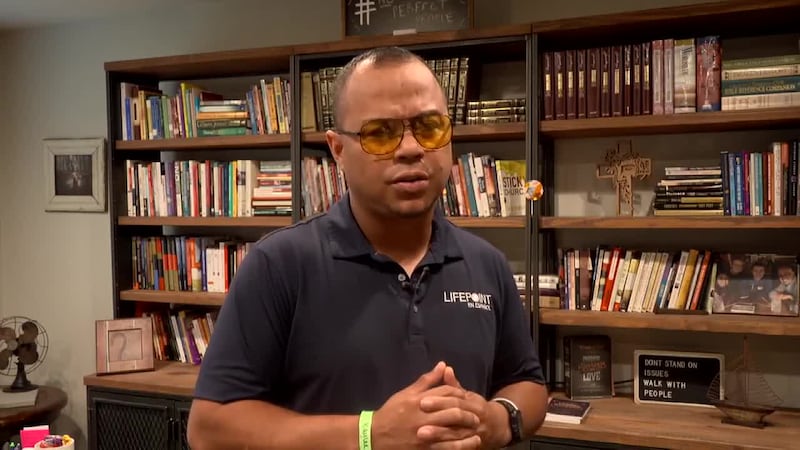 Pastor hispano de Tyler lidera esfuerzos de ayuda para afectados por terremoto en Colombia