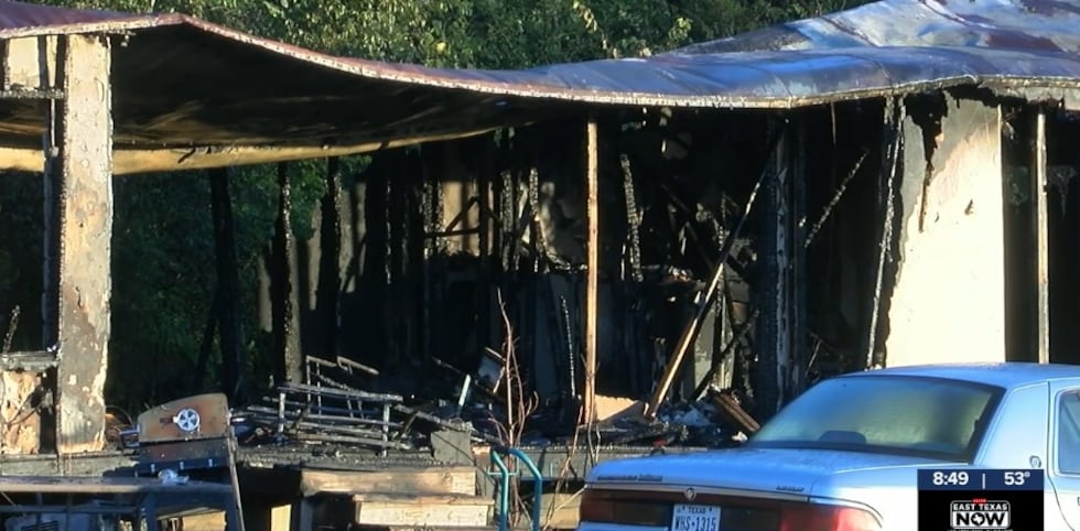 3 children killed, adult and 10-year-old critically hurt in Van Zandt County fire