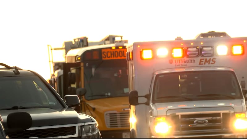 Students safe following Tyler ISD bus wreck on Highway 271