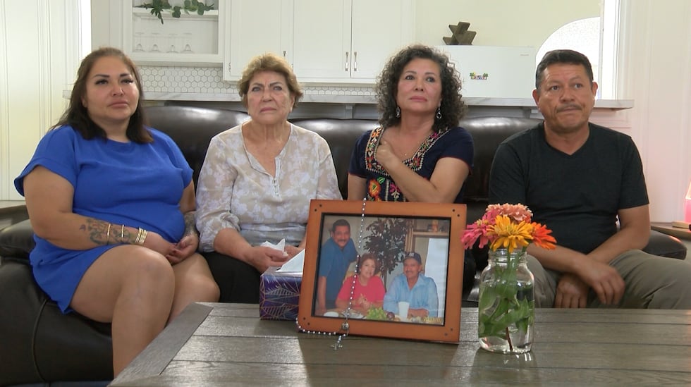Sandra Morales, Ofelia Ramírez, Martha Hernández.