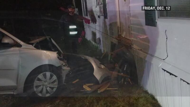 Residente del este de Texas exige seguridad vial tras sexto impacto de coche en su casa