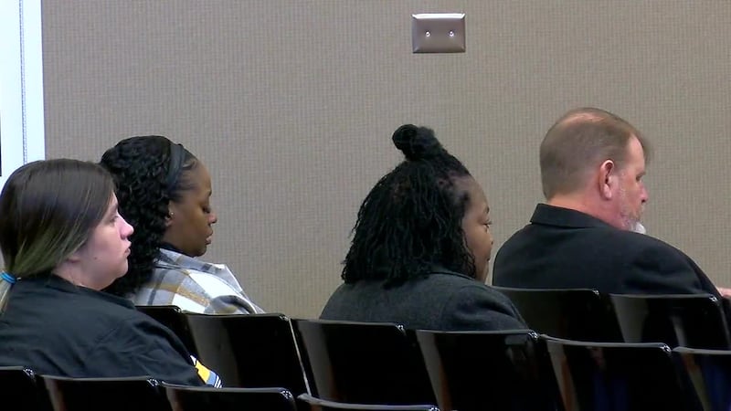 Fecha del juicio conjunto fijado para 2 acusadas en caso de abuso del distrito escolar Longview.