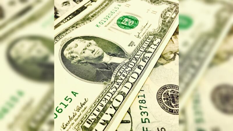 Los billetes de dos dólares fabricados en 1890 y sin circular pueden tener un valor de hasta...