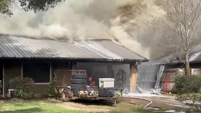 Un incendio en Lufkin causa daños en dos viviendas de Birdsong Road
