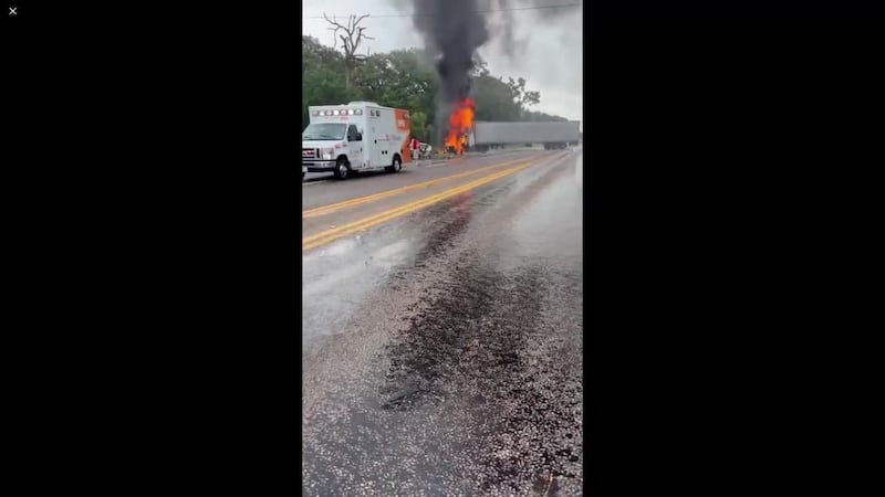 1 dead after 18-wheeler hydroplanes on Highway 80