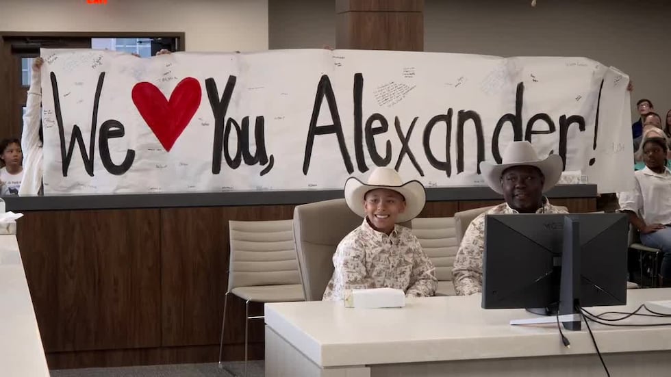 Tyler fifth graders surprise classmate during adoption ceremony