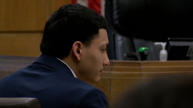 El segundo día del juicio de un hombre de Tyler acusado de asesinato reveló que podría haber...