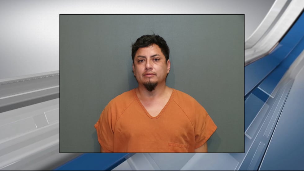 Alba man accused of killing wife after shooting through bathroom wall